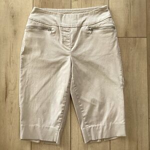 Woman’s Westbound Skimmer Shorts Khaki Tan Size 6